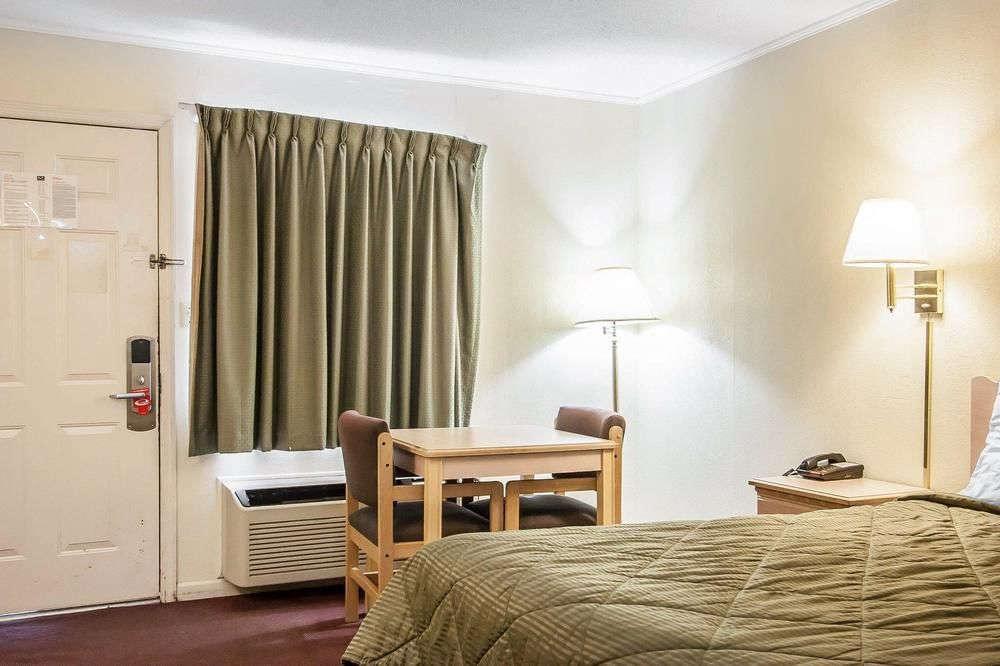 Econo Lodge Cornersville Eksteriør bilde