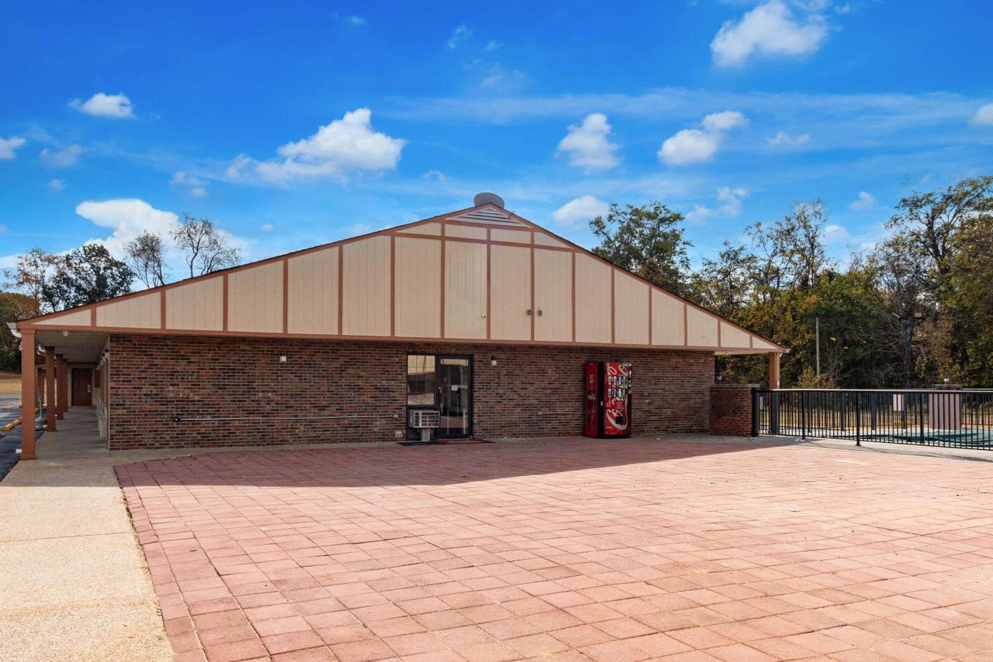 Econo Lodge Cornersville Eksteriør bilde