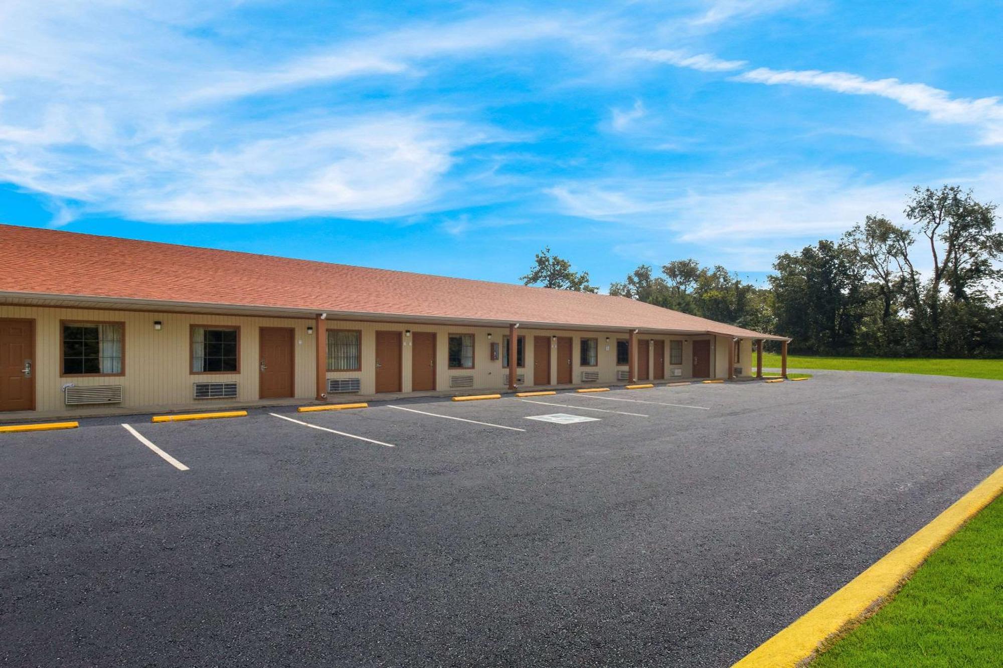 Econo Lodge Cornersville Eksteriør bilde