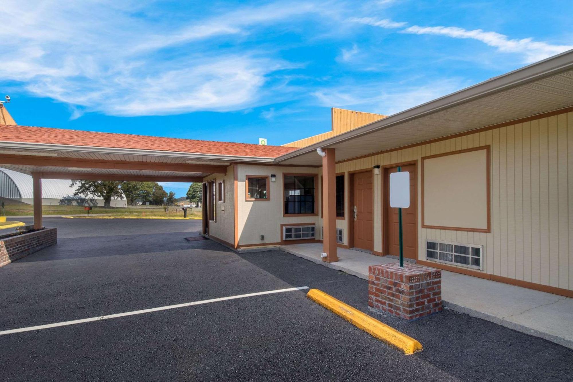 Econo Lodge Cornersville Eksteriør bilde