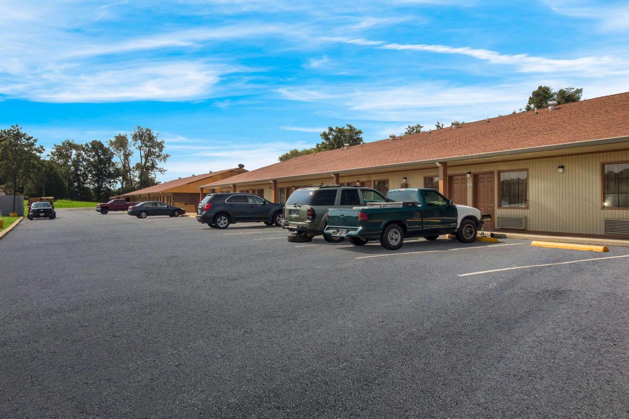 Econo Lodge Cornersville Eksteriør bilde