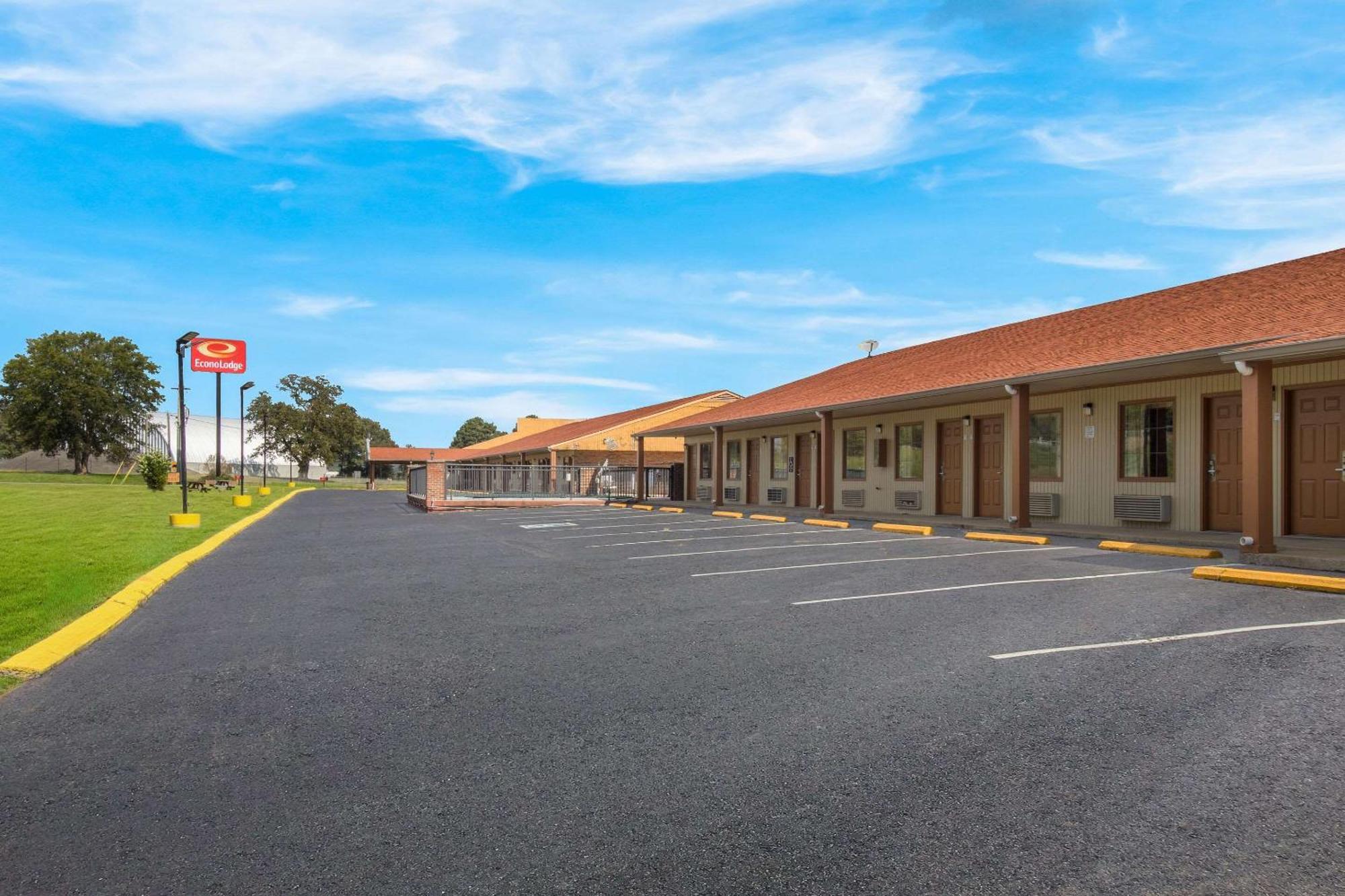 Econo Lodge Cornersville Eksteriør bilde