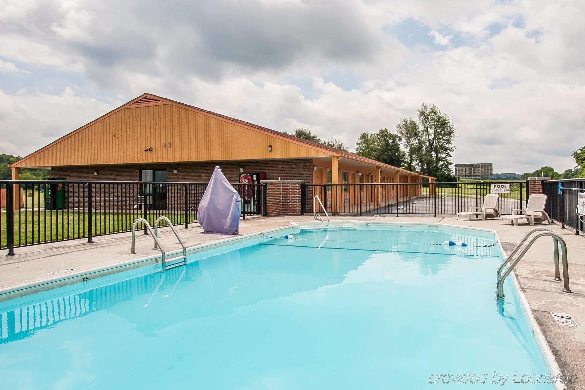 Econo Lodge Cornersville Eksteriør bilde
