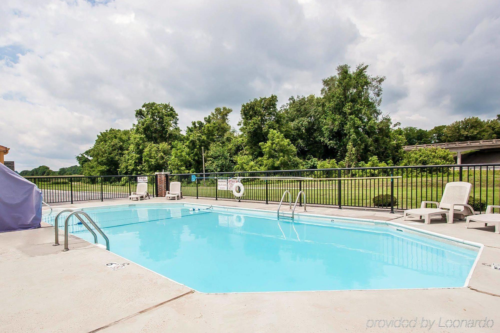 Econo Lodge Cornersville Eksteriør bilde